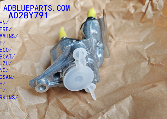 A028Y791 OEM BOSCH DEF DOSING UNIT / UREA NOZZLE / DOSING MODULE  A028Y791 Adblue Iniector Nozzle dosing nozzle for JOHN DEERE CUMMINS DAF IVECO BOBCAT ISUZU HINO DOOSAN CNH CAT PERKINS UD